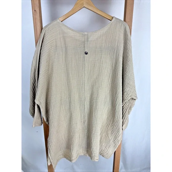 NWT Shannon Passero Tan Round Neck Dolman Sleeve Tunic #0944 Size MED / LARGE - Picture 2 of 4